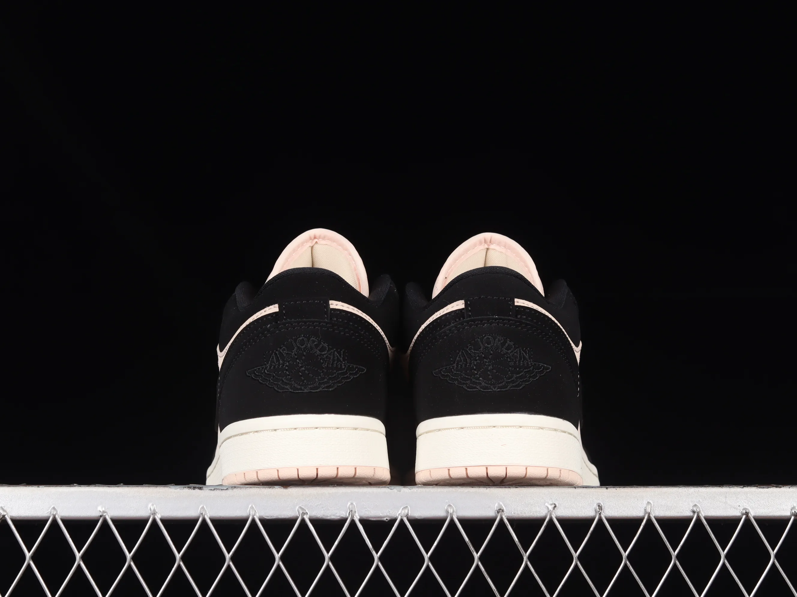 All categories Air Jordan Jordan series basketball shoes Air Jordan 1 Low G version pure original Air Jordan 1 Low AJ1 Joe 1 black powder low-top basketball shoes DC0774-003